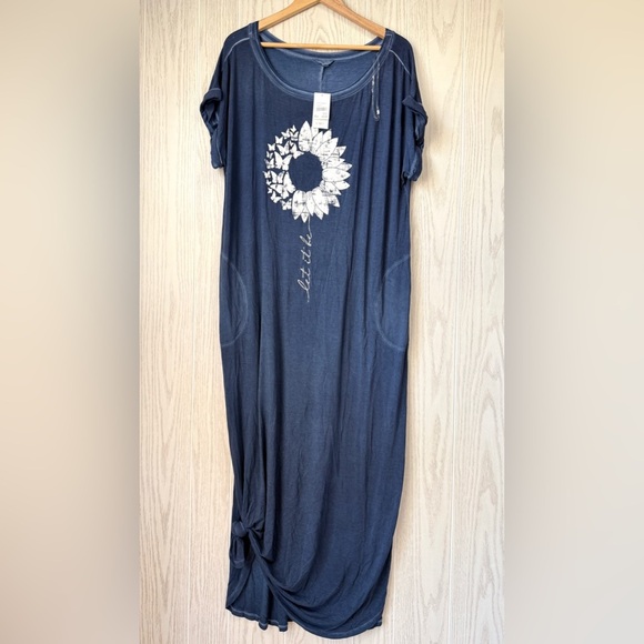 Cato Dark Blue Flower and Butterfly Graphic Print Maxi Dress-Size 18/20 NWT - Picture 4 of 4